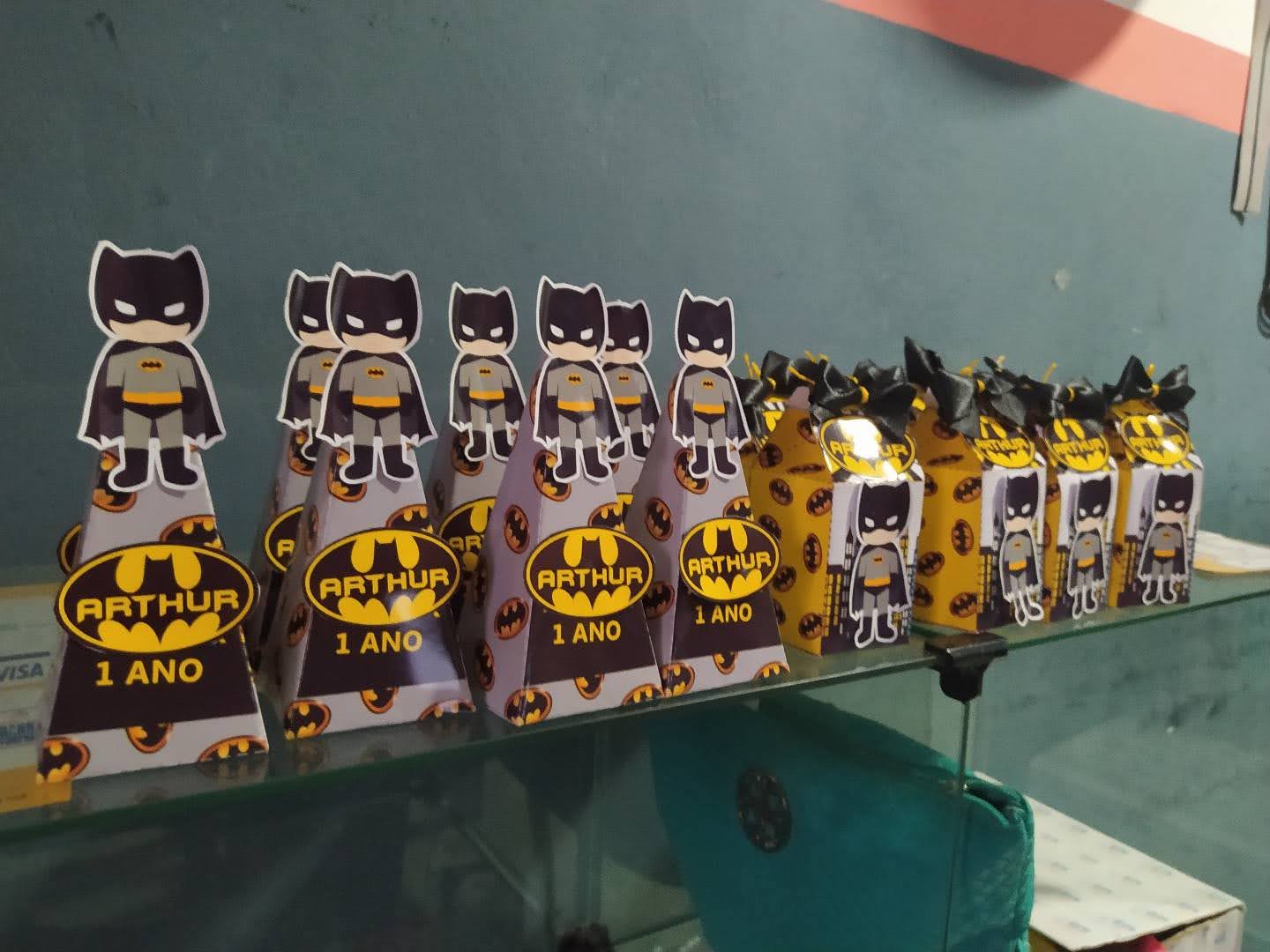 Caixinhas de papel para festa infantil com tema Batman